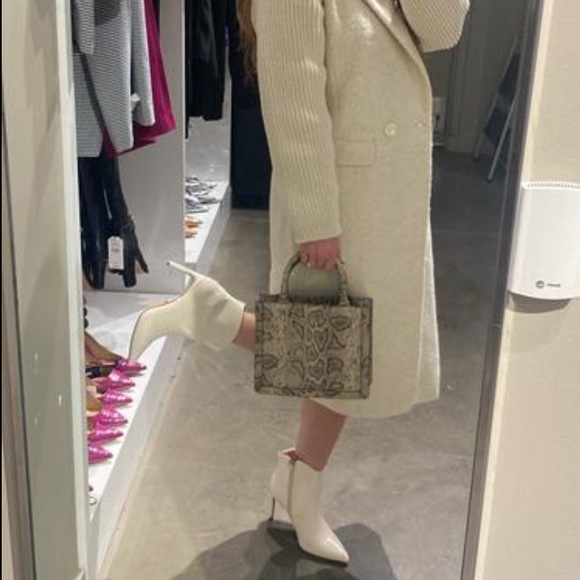 Express Pointed Toe Thin Heeled Booties - Picture 2 of 13